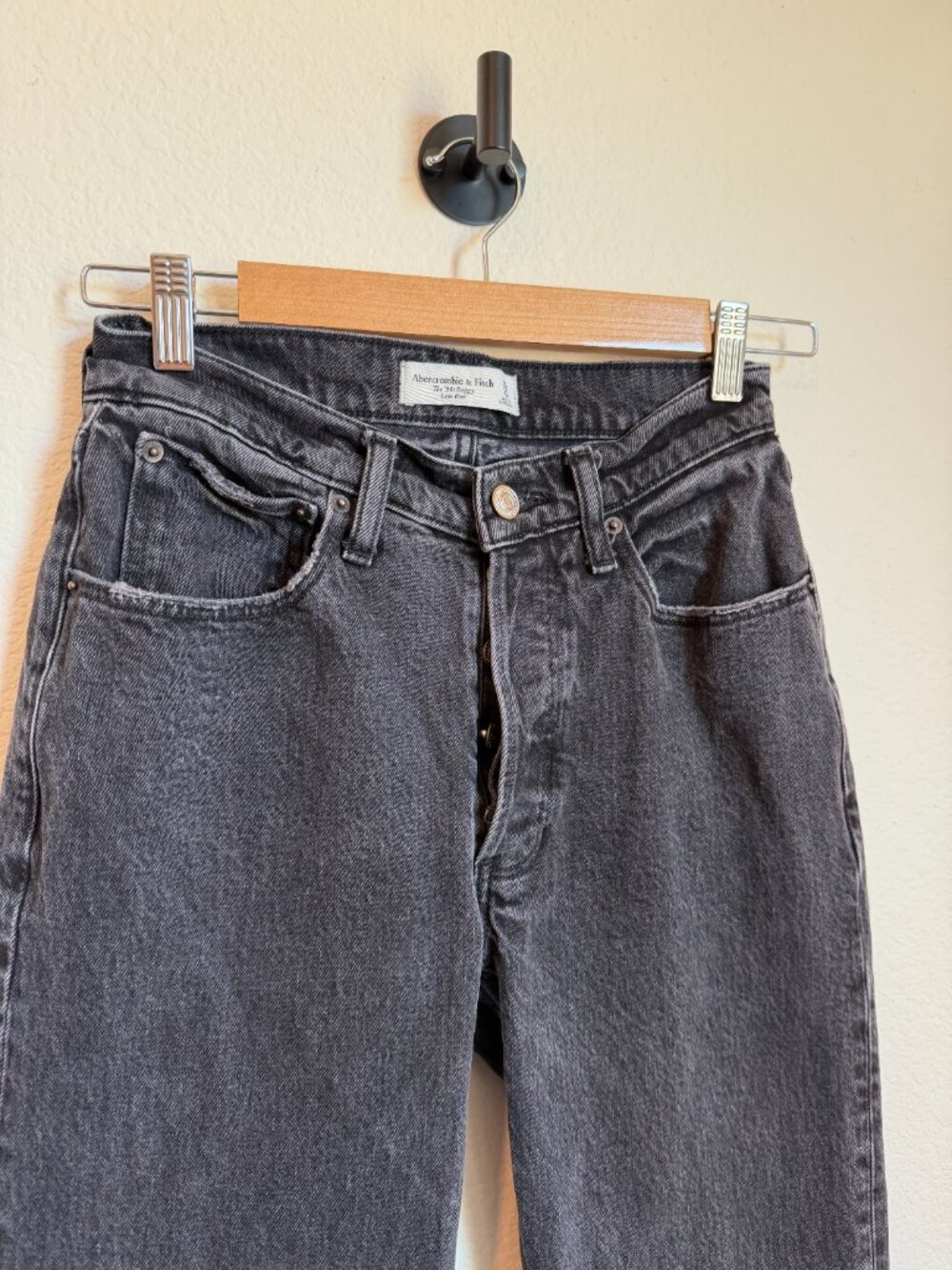 Abercrombie & Fitch 90s Baggy Low Rise Jeans Black Wide Leg Women’s 0R 25 - Picture 2 of 8
